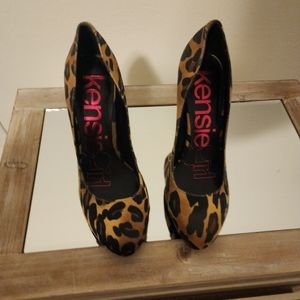 Size 9 Kensie girl heels leopard